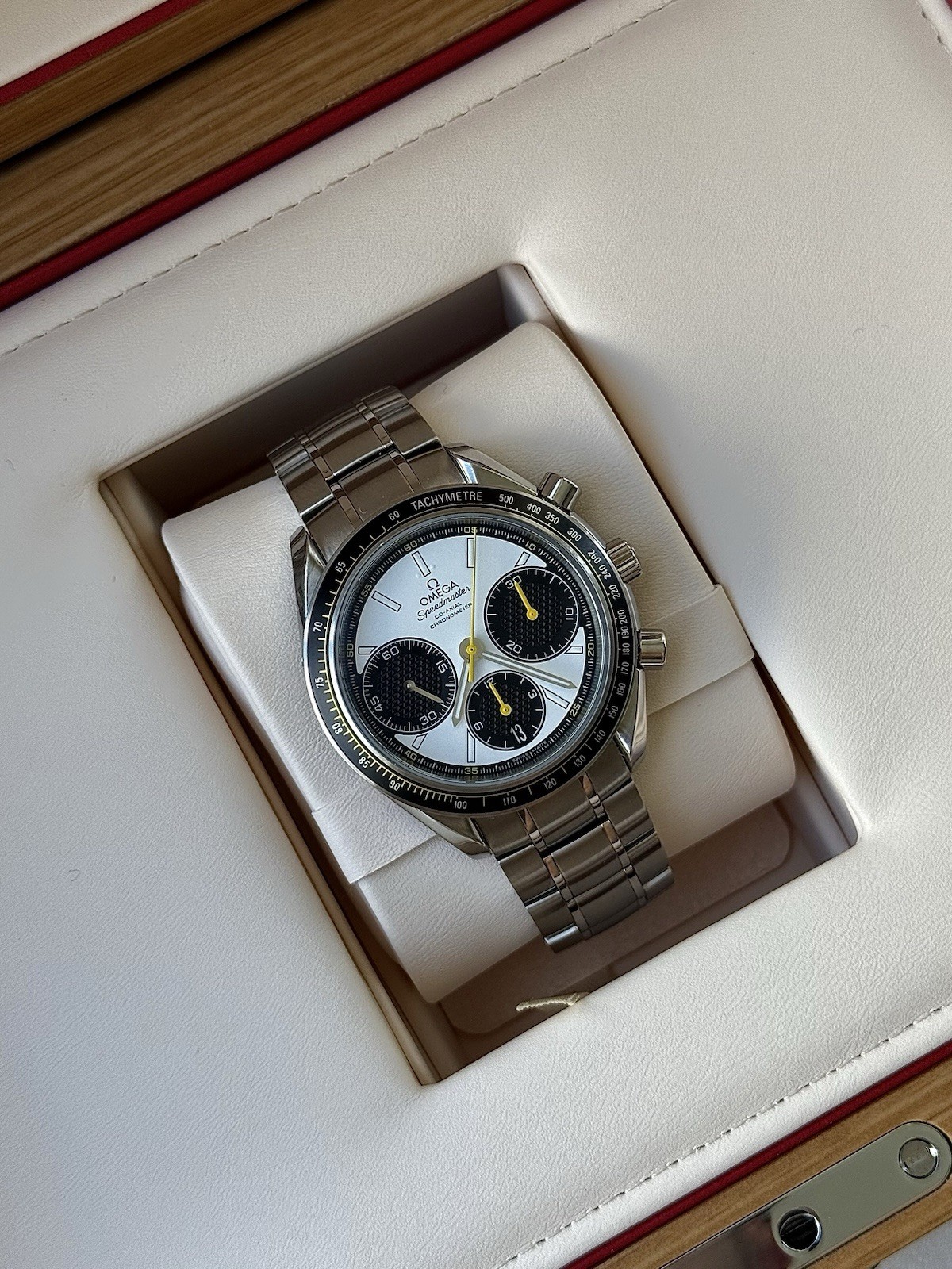 Omega Speedmaster Racing White 2024 Full Service 2026 Box 326.30.40.50.04.001