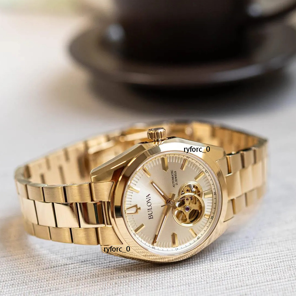 Bulova 97A182 Classic Surveyor Men’s Automatic Watch Stainless steel Band 39 mm