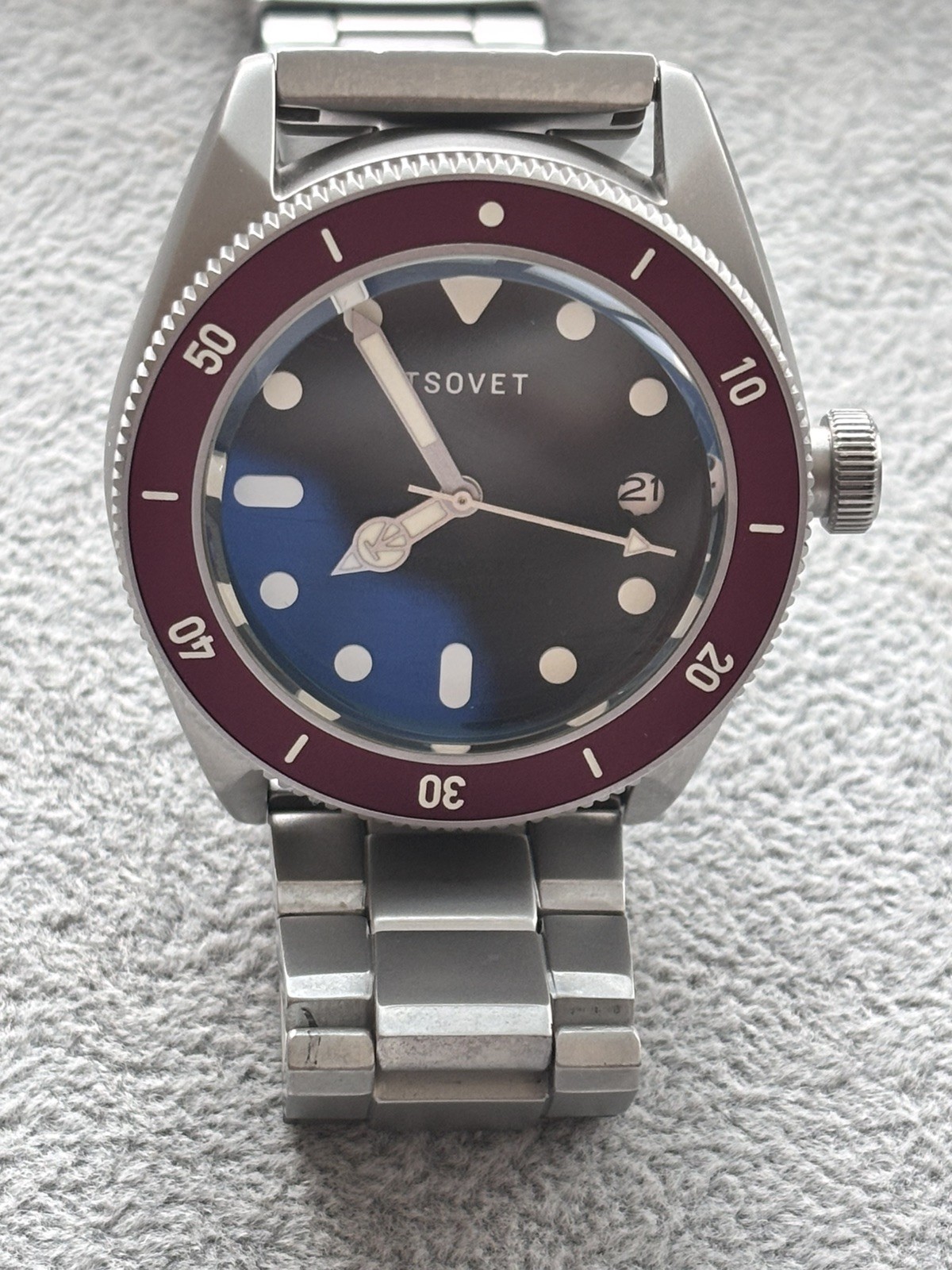 Tsovet JMT-DW42 Global Explorer Automatic Watch (Blood / Maroon Edition) – Mint