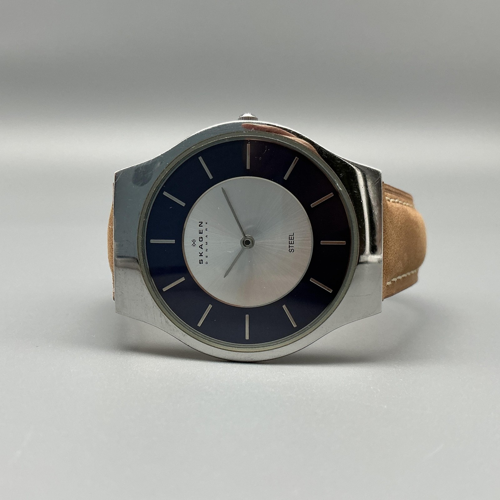 Skagen 233LSSNC Mens Watch 34mm Blue Silver Dial Brown Leather New Battery