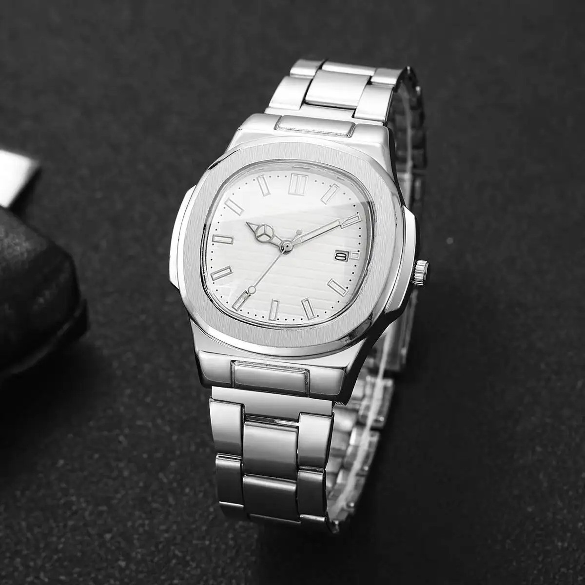 Montres d’affaires de luxe pour hommes, cadran carré, bracelet en acier inoxydab