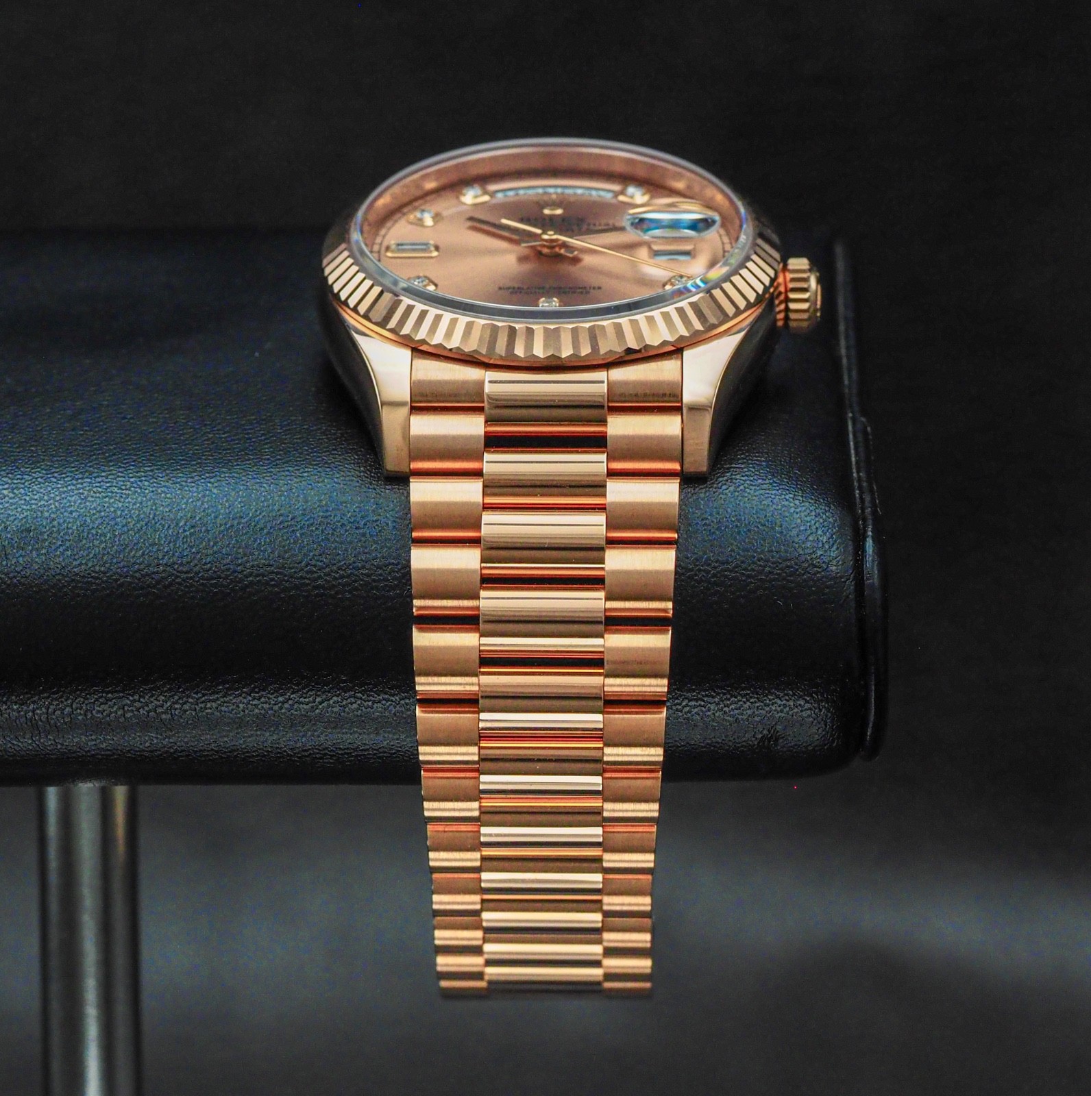 Rolex Day-Date 128235 MINT 18k Rose President Diamond Sundust Dial Unisex 36MM