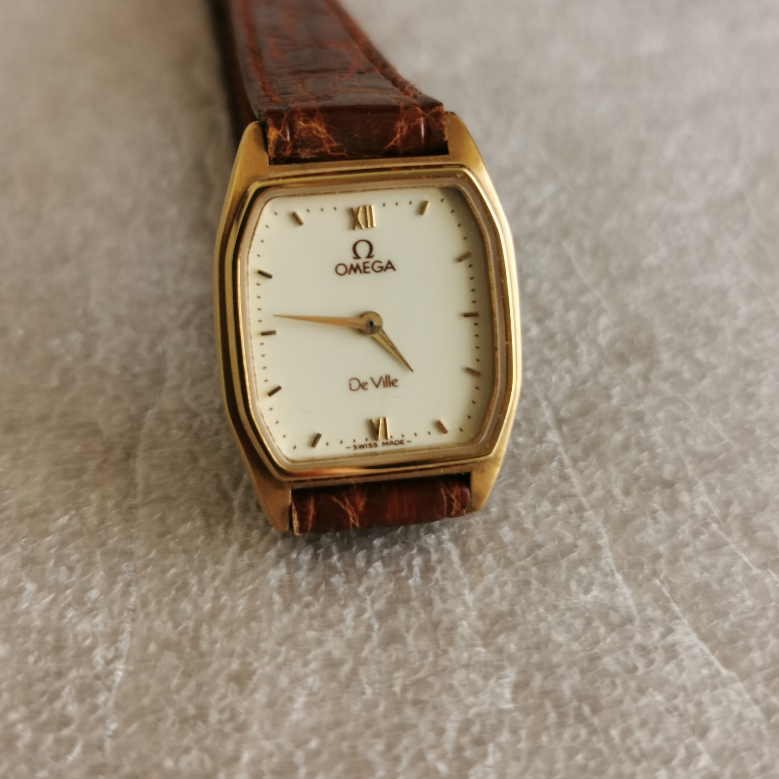 Vintage Omega De Ville NOS Lady cal. 1367 – not working for parts