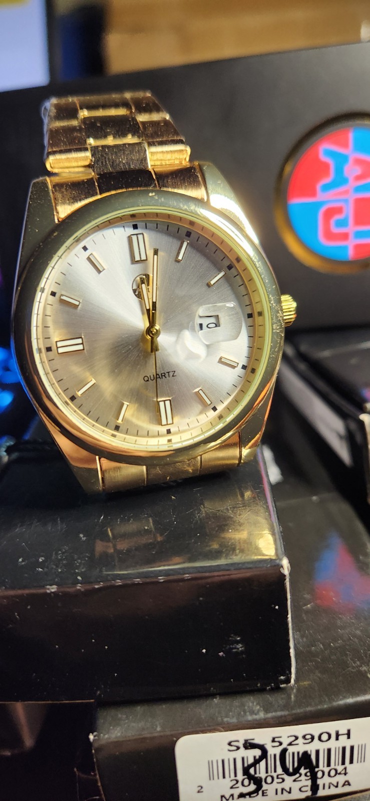 Quartz Analog Dress Watch Gold Tone Metal Bracelet Silver Sunburst Dial Date
