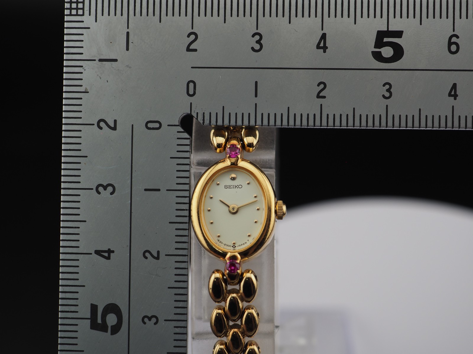 “Vintage 1988 NEAR MINT Seiko Tissé 1E20-6140 White Quartz Mens Watch JAPAN”