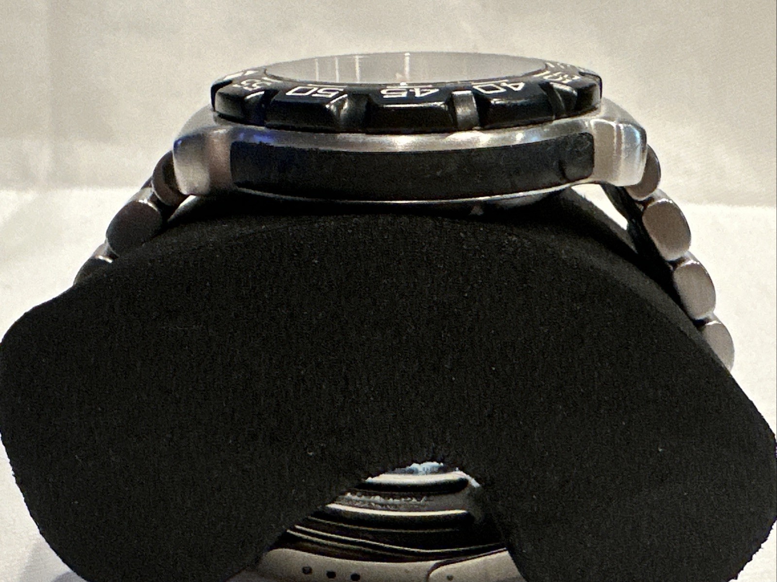 Tag Heuer Formula 1 WAH1110 Black Dial SS Quartz Watch w/ Travel Case