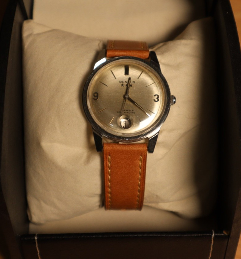 Vintage BENRUS THREE STAR Day Automatic Ref 7026 Men’s 34mm Stainles Steel Watch