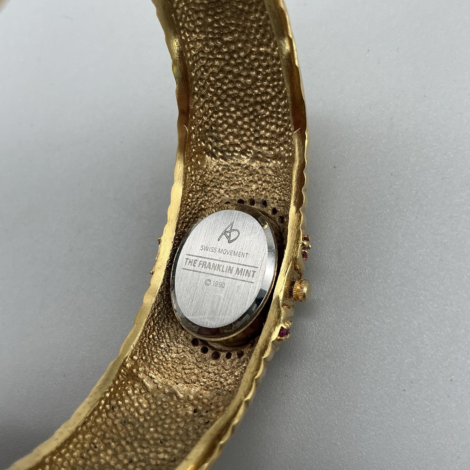 Vintage Franklin Mint Women Watch 20mm MOP Pink Rubies Gold Tone New Battery 6″