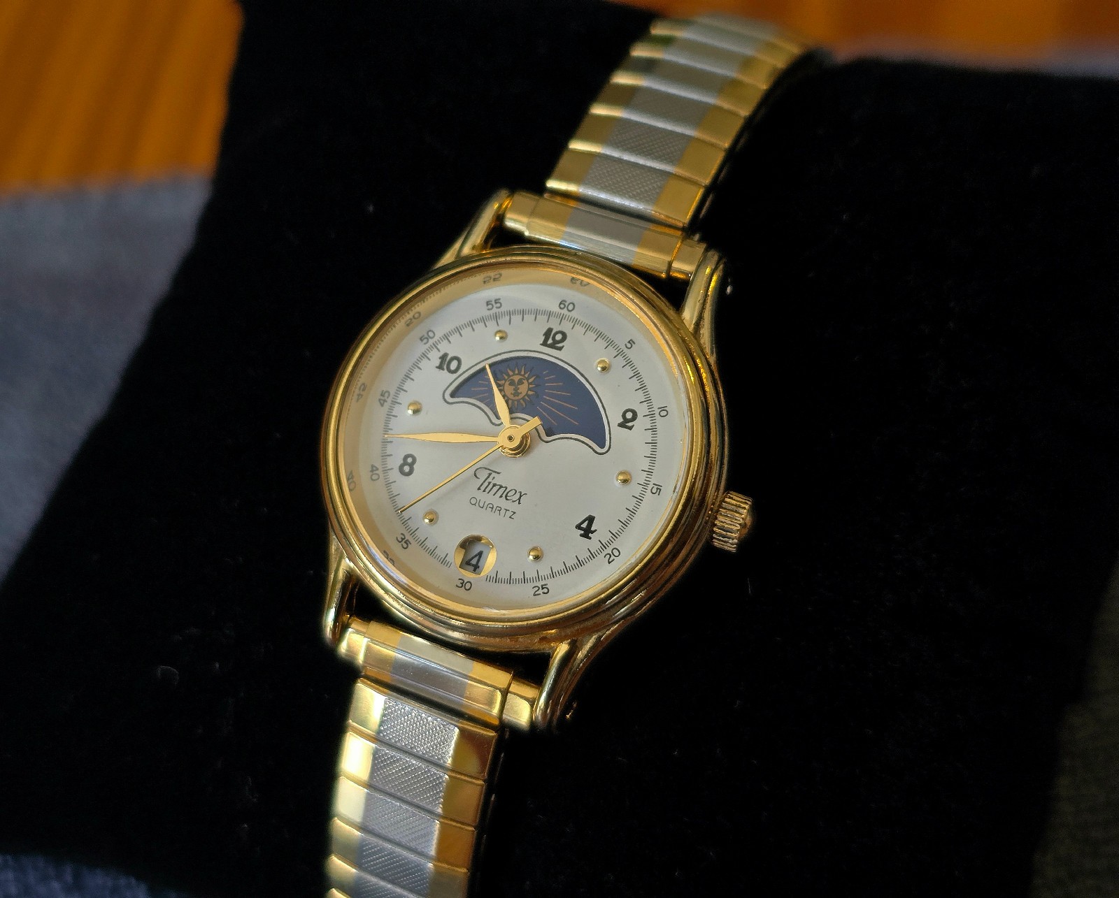 Vtg 1994 Timex Watch, Small Watch, 364 T Cell, Sun & Moon, 24 mm, Japan Movement