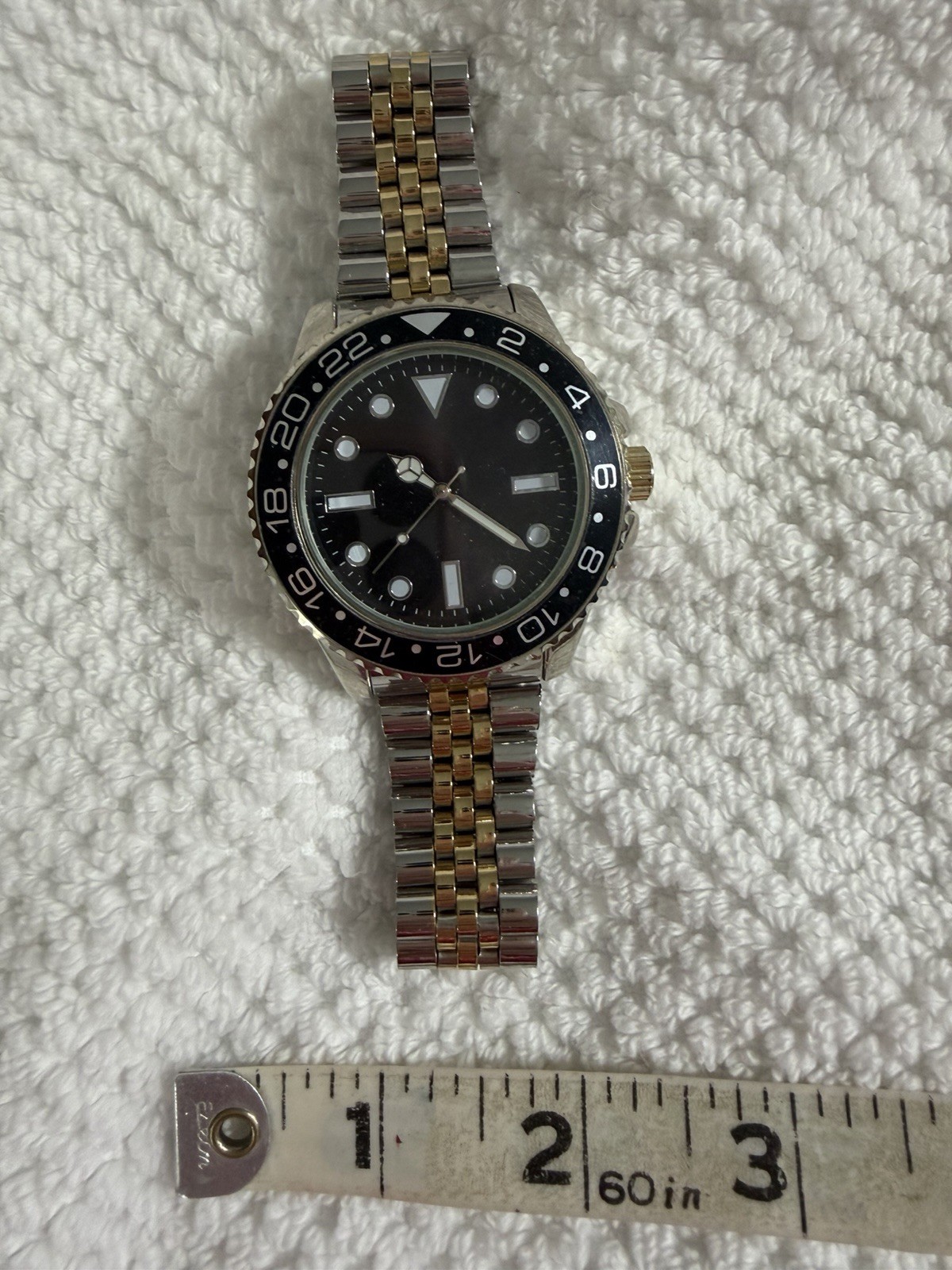 Black Dial And Bezel Men’s Dive Style Watch