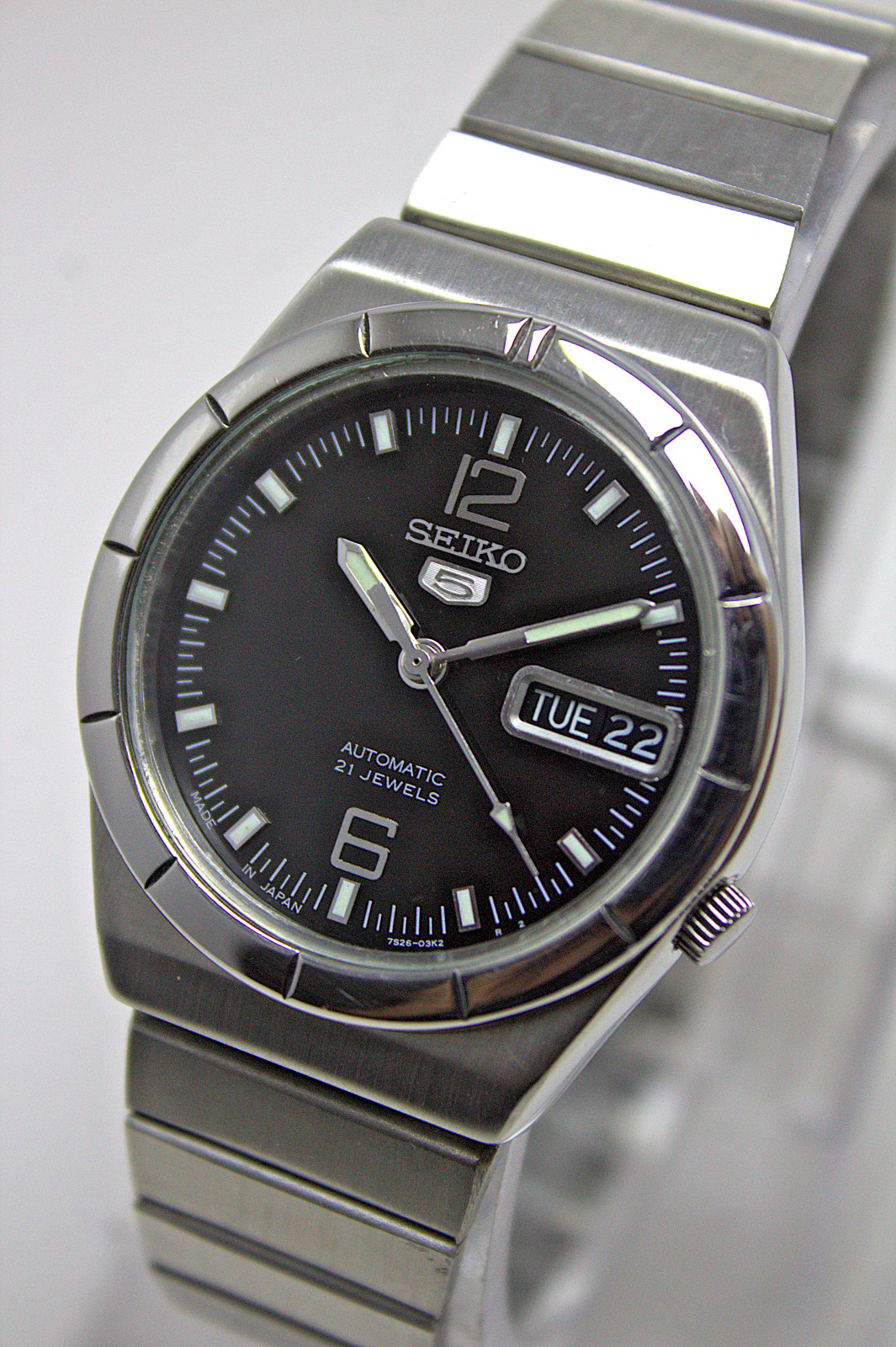 Seiko 5 Automatic 21 Jewels Round Black Dial Day/Date Japan Men’s Wrist Watch