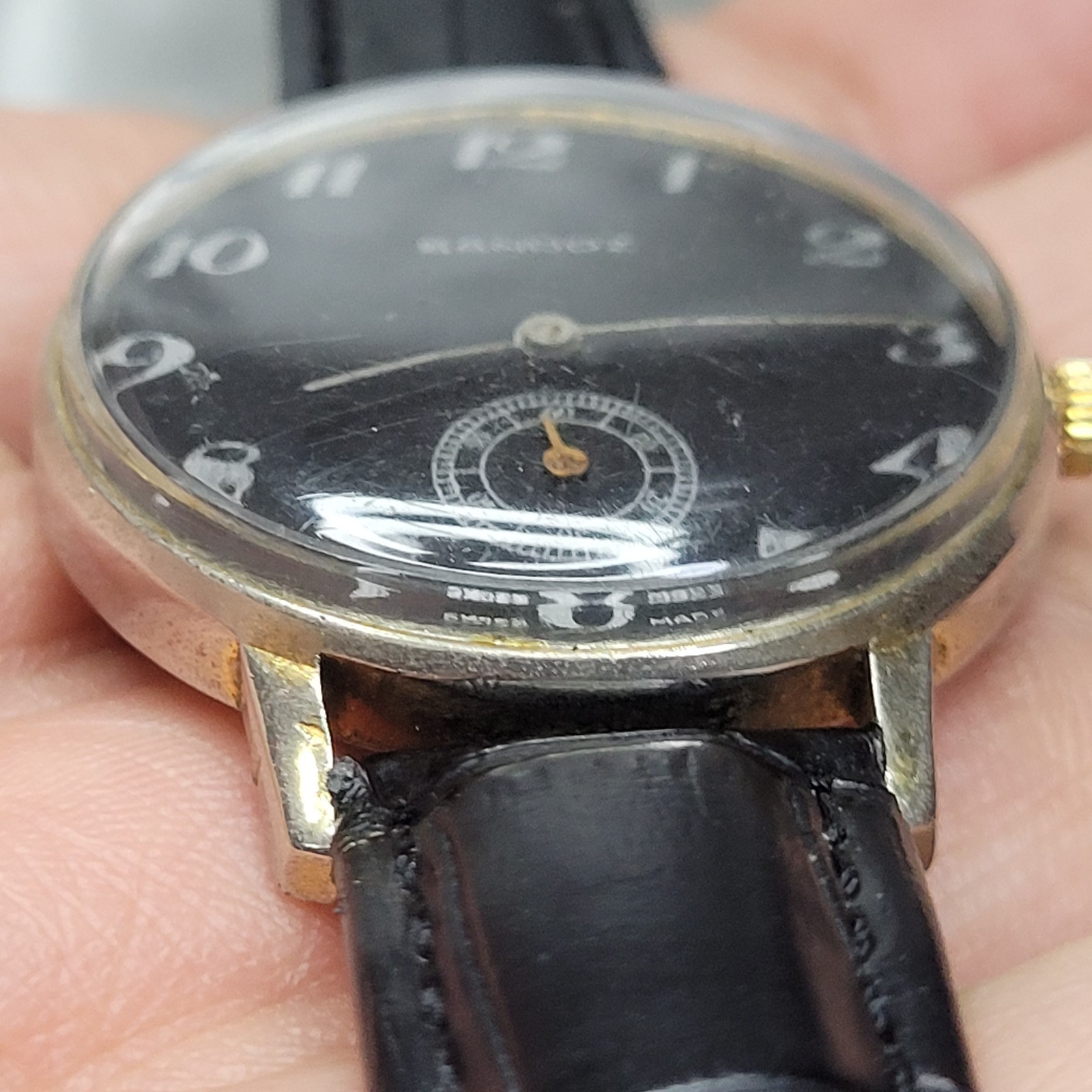 Vintage Sandoz 567Y-72 Sub Second Manual Wind Black Dial 33mm Men Watch Swiss
