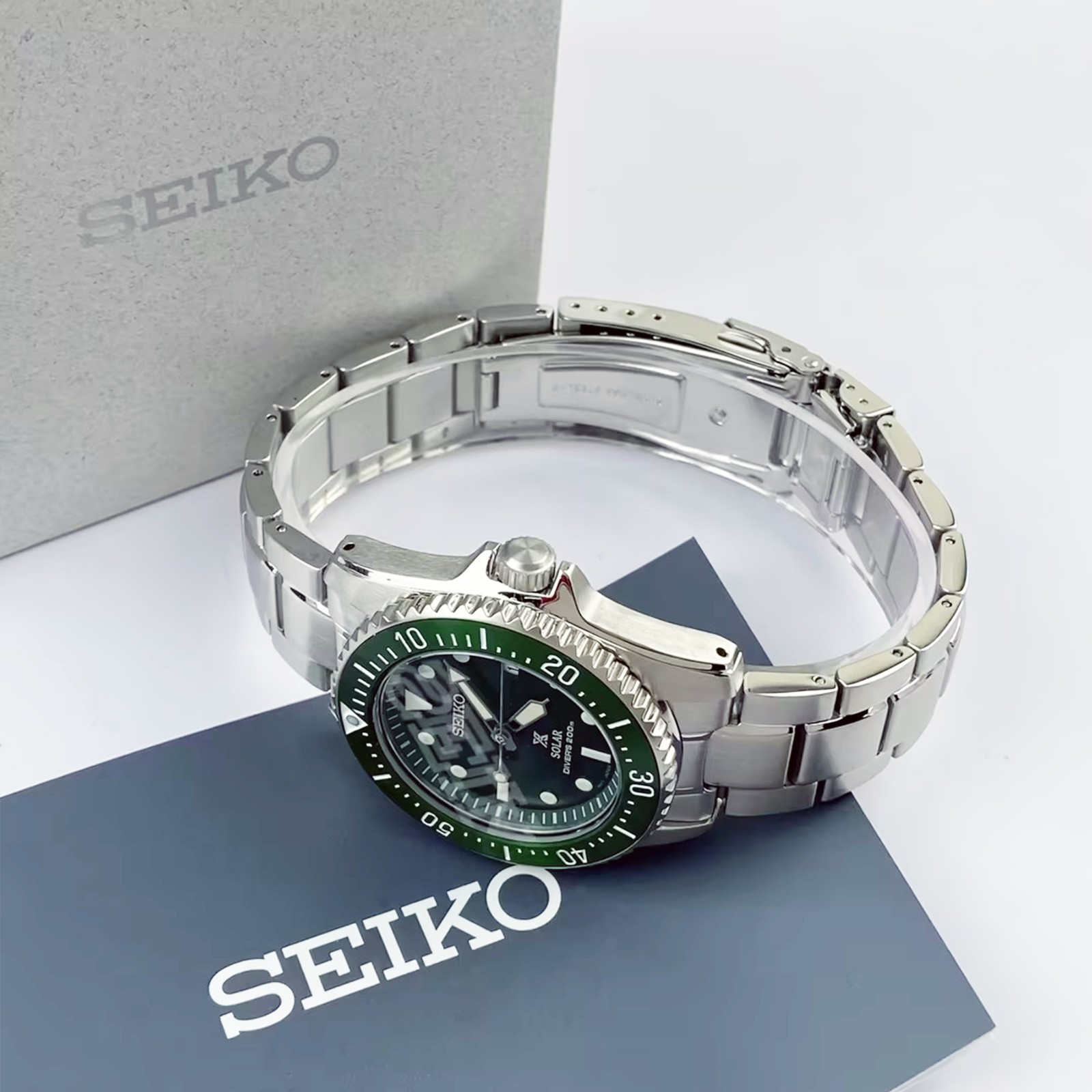 Seiko Prospex Sea Solar Power Green Dial Men Stainless Steel SNE583 Watch 38.5mm