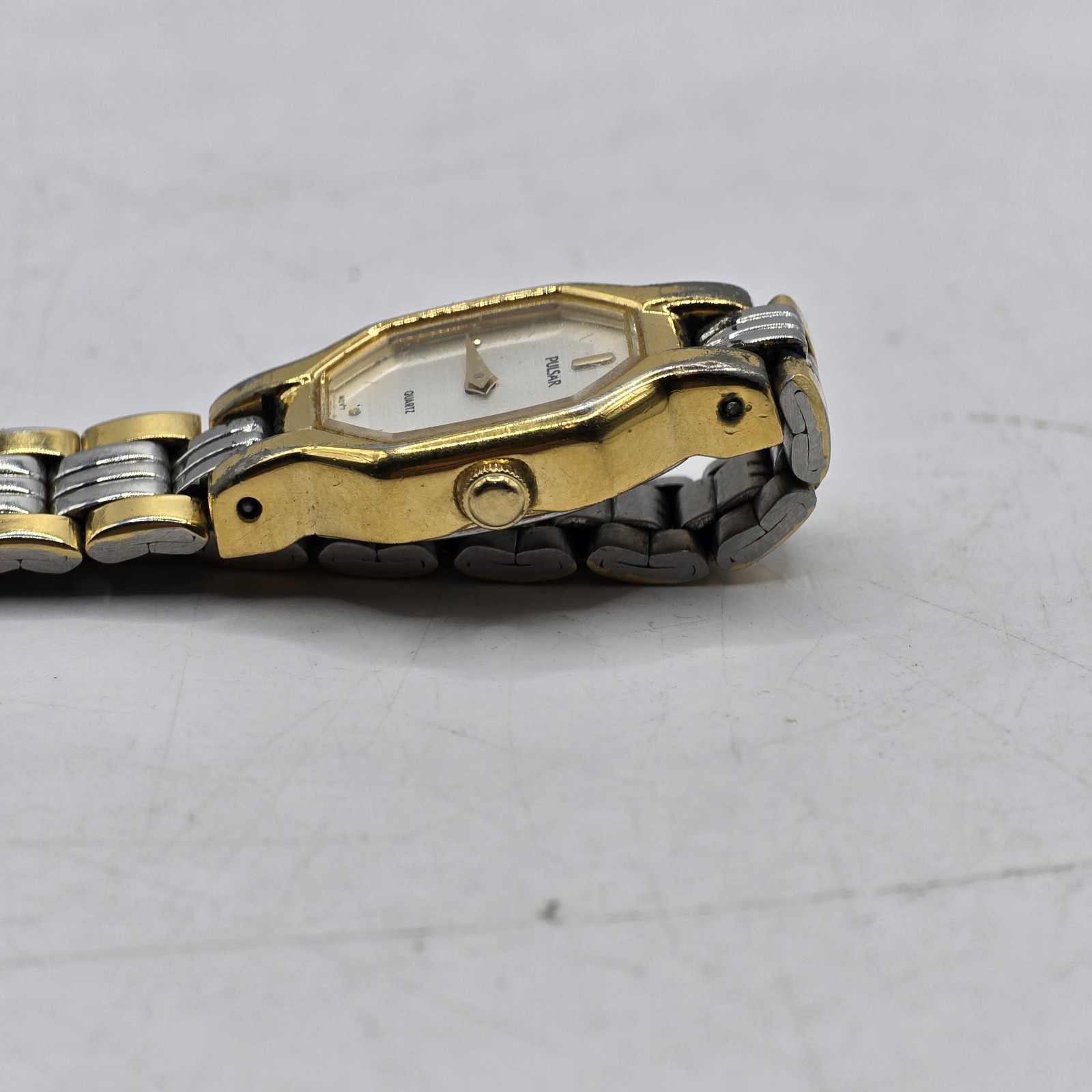 Vintage Pulsar Women Watch 16mm Two Tone Stainless Steel Bracelet Y150-5B70
