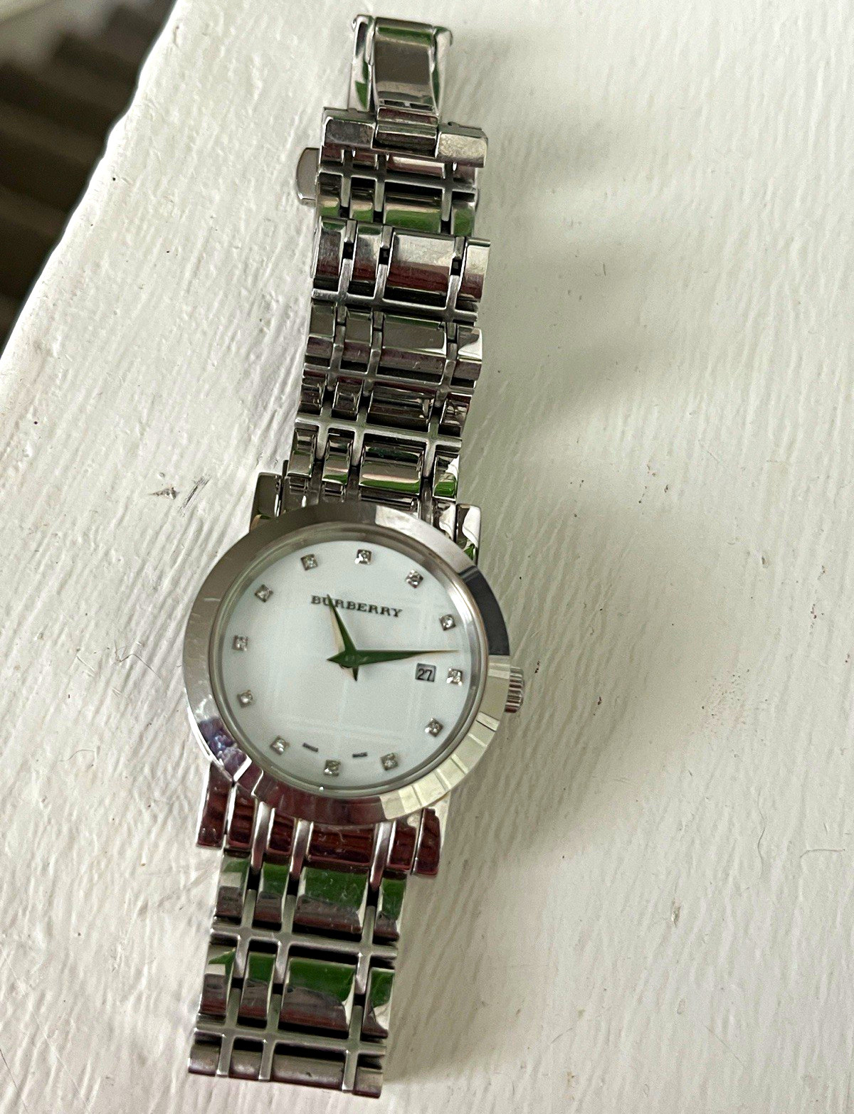 Burberry BU1362 Women’s Silver Bracelet Watch White Dial Date Quartz Diamond 50m