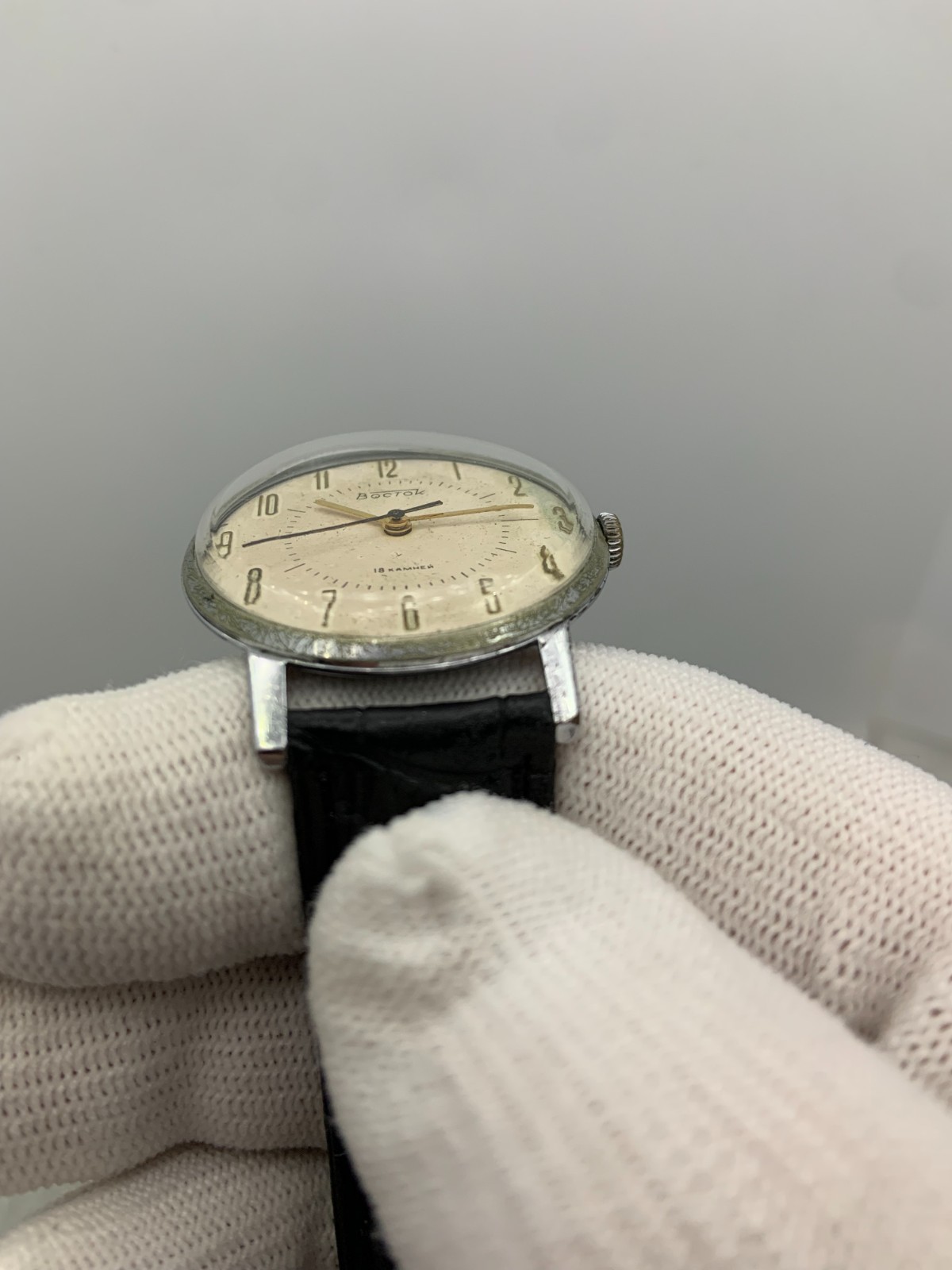 Vintage Soviet Men’s Watch Wostok CCCP Vostok 2209 Mechanical Wristwatch USSR