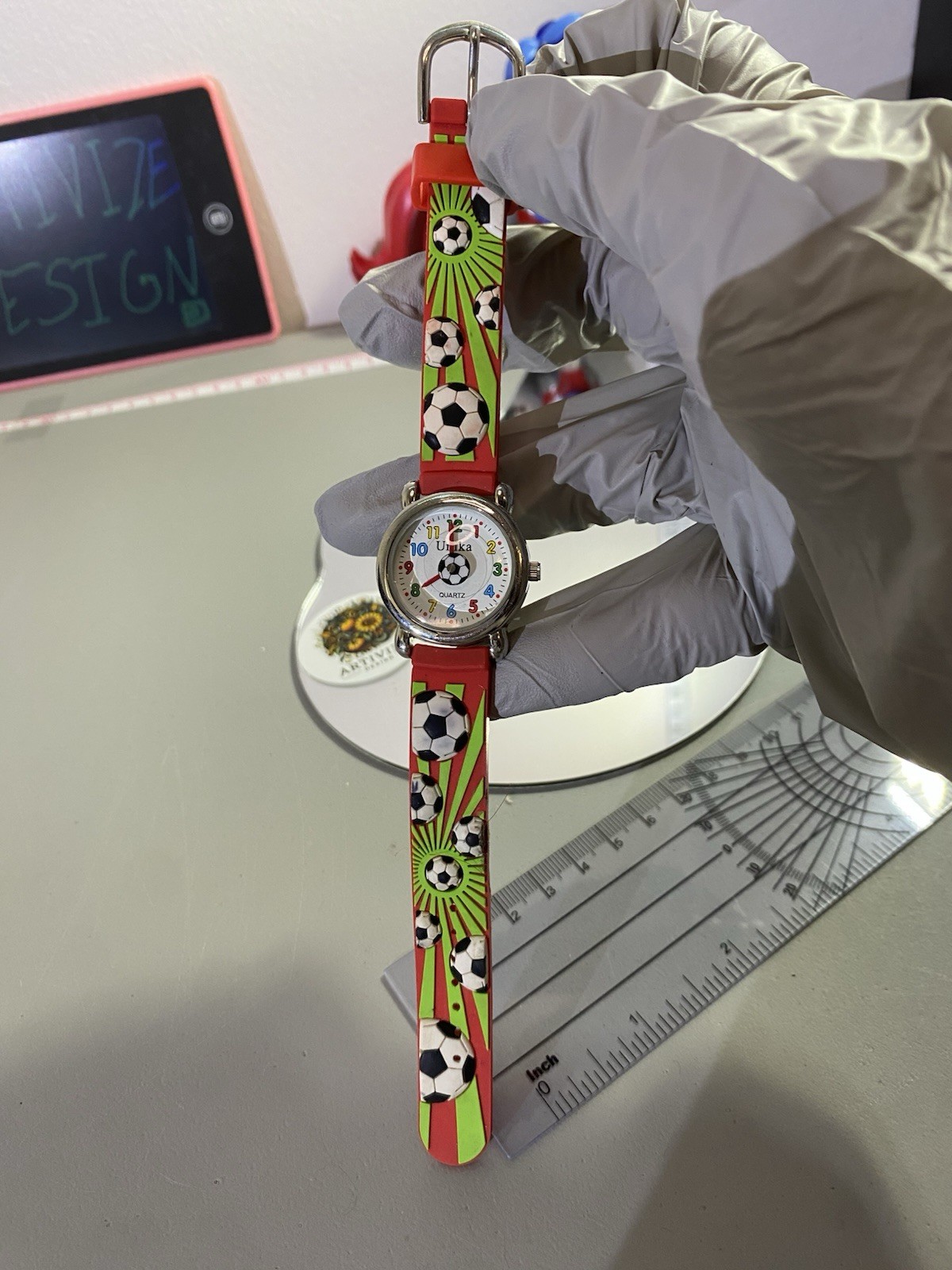 UNIKA – Kids Soccer Theme Analog Watch – Red & Green