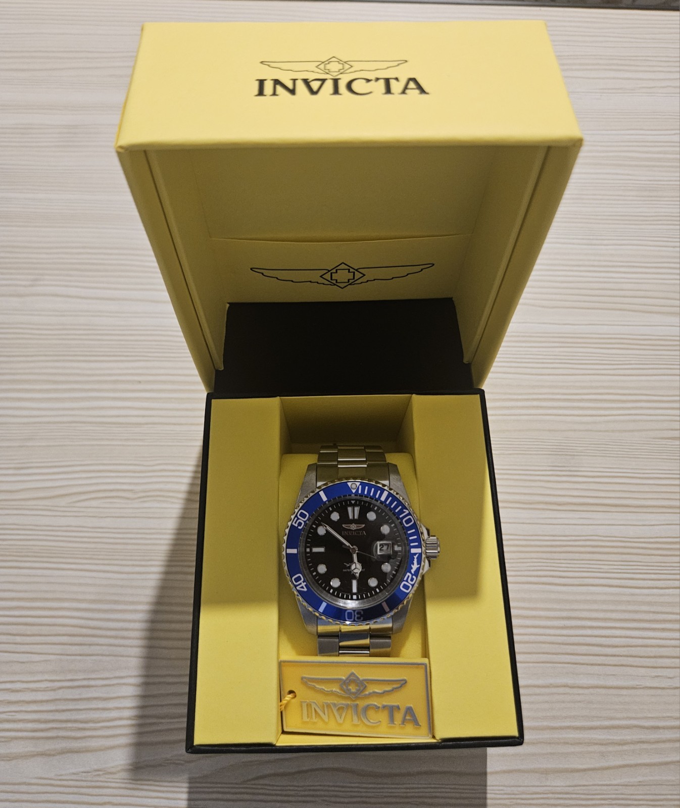 Invicta Pro Diver Isobar Men’s Watch – 42mm. Steel 🦈