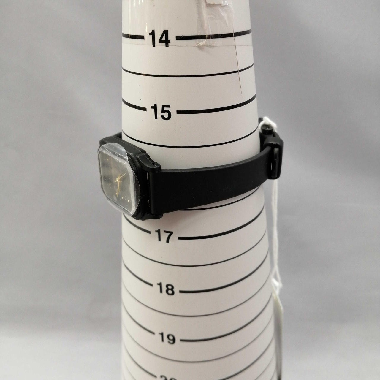 CASIO LQ-142 Watch
