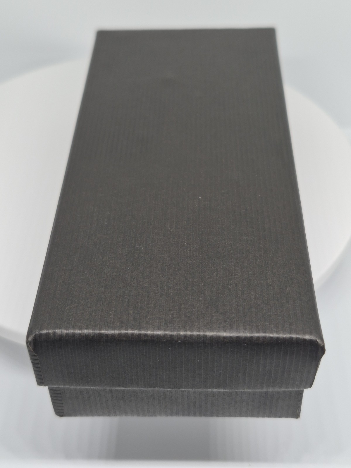 RUIGE Quartz Chronograph Tachymeter Watch Black Dial Multicolor Metal Box
