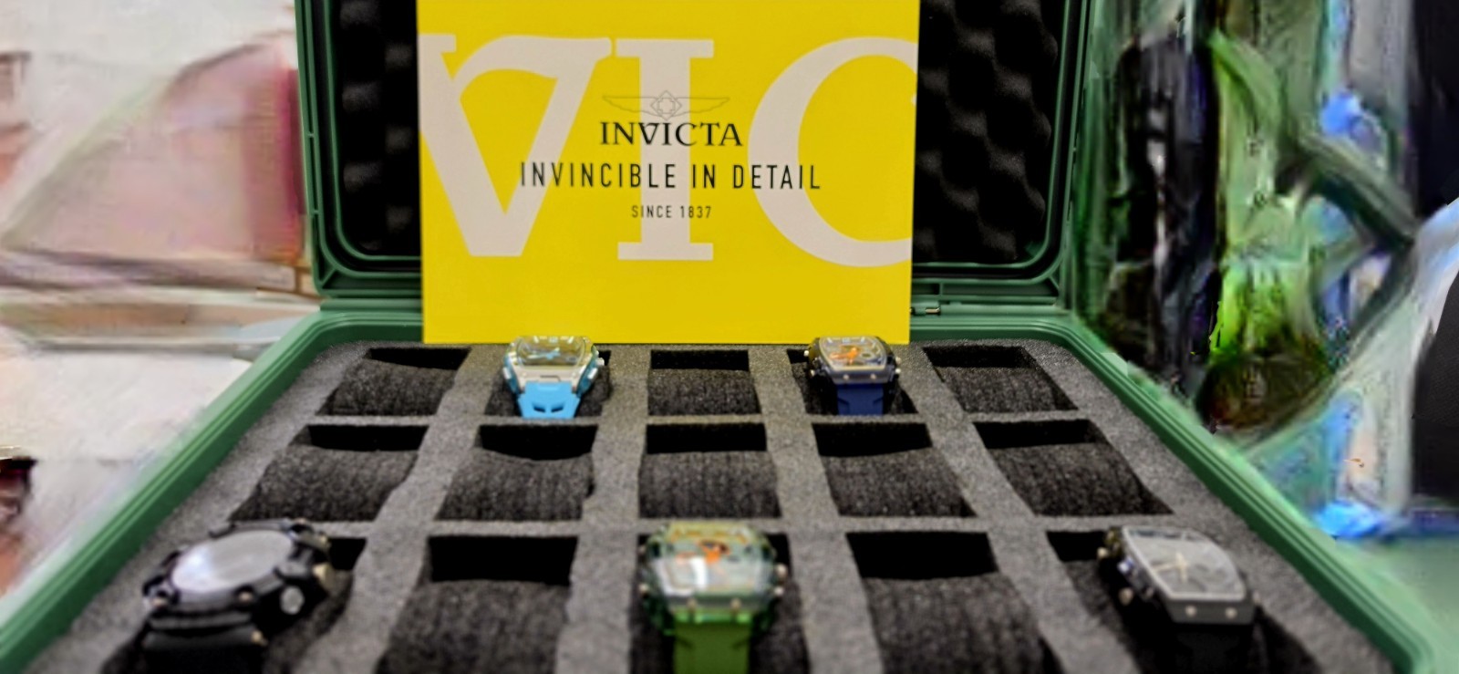 Invicta Reserve Green Hard Watch Storage Box Case w/ Foam Insert With 5 Watches