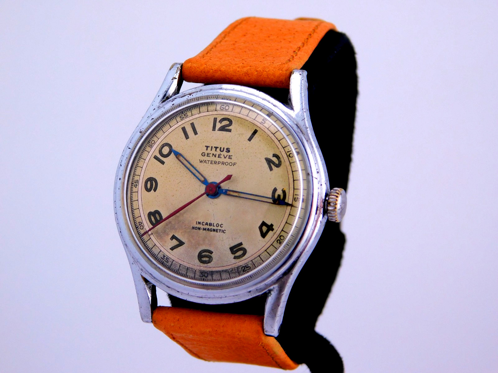 VINTAGE TITUS MILITARY STYLE 17J SWISS MENS WRISTWATCH SERVICED C.1940s