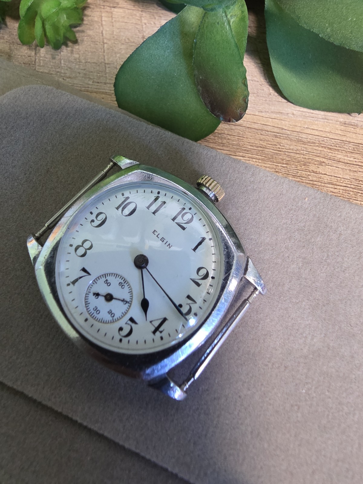 Elgin Vintage Manual Wind Cushion Case White Dial Small Seconds 1918-1925