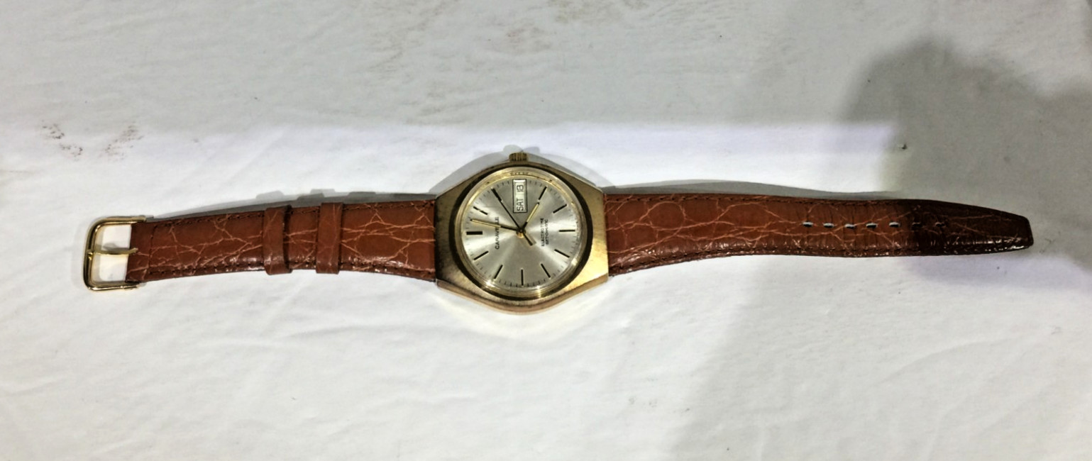 Vtg 1970’s Caravelle Electrotime Day Date Wristwatch Steel & Gold Tone 7J Works