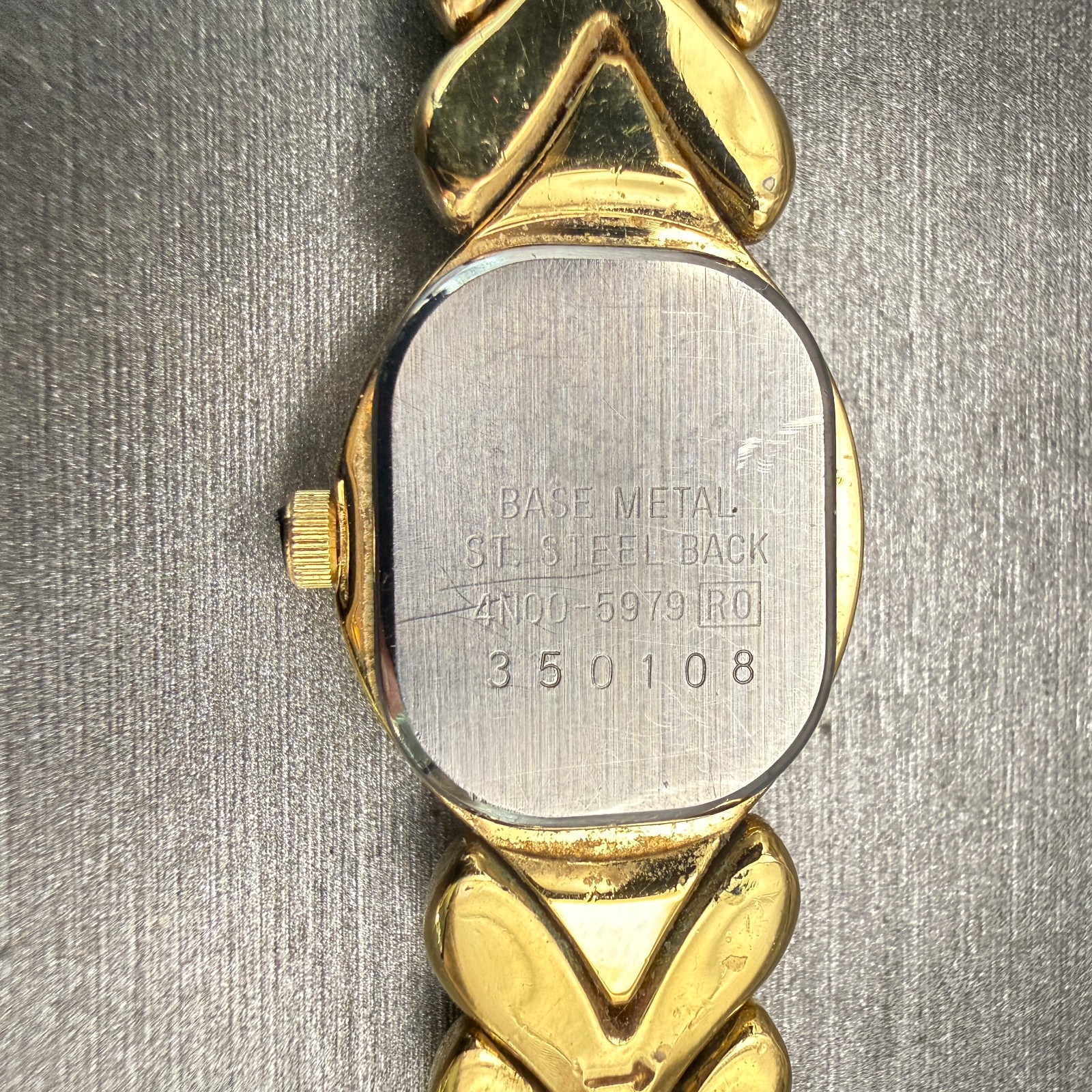 Seiko Watch Women 16mm MOP Dial Gold Tone Oval 4N00-5979 New Battery Vintage