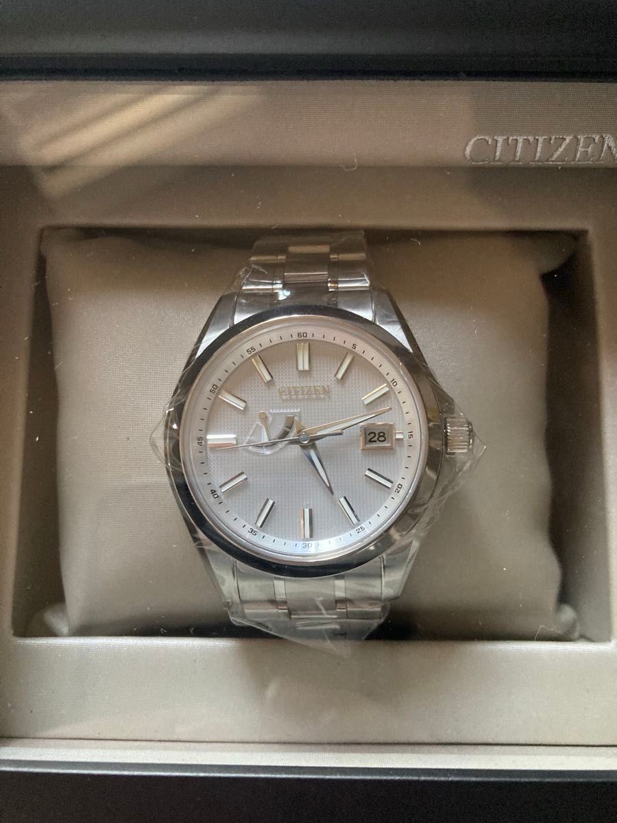 Brand New CITIZEN The Citizen AQ1040 53A