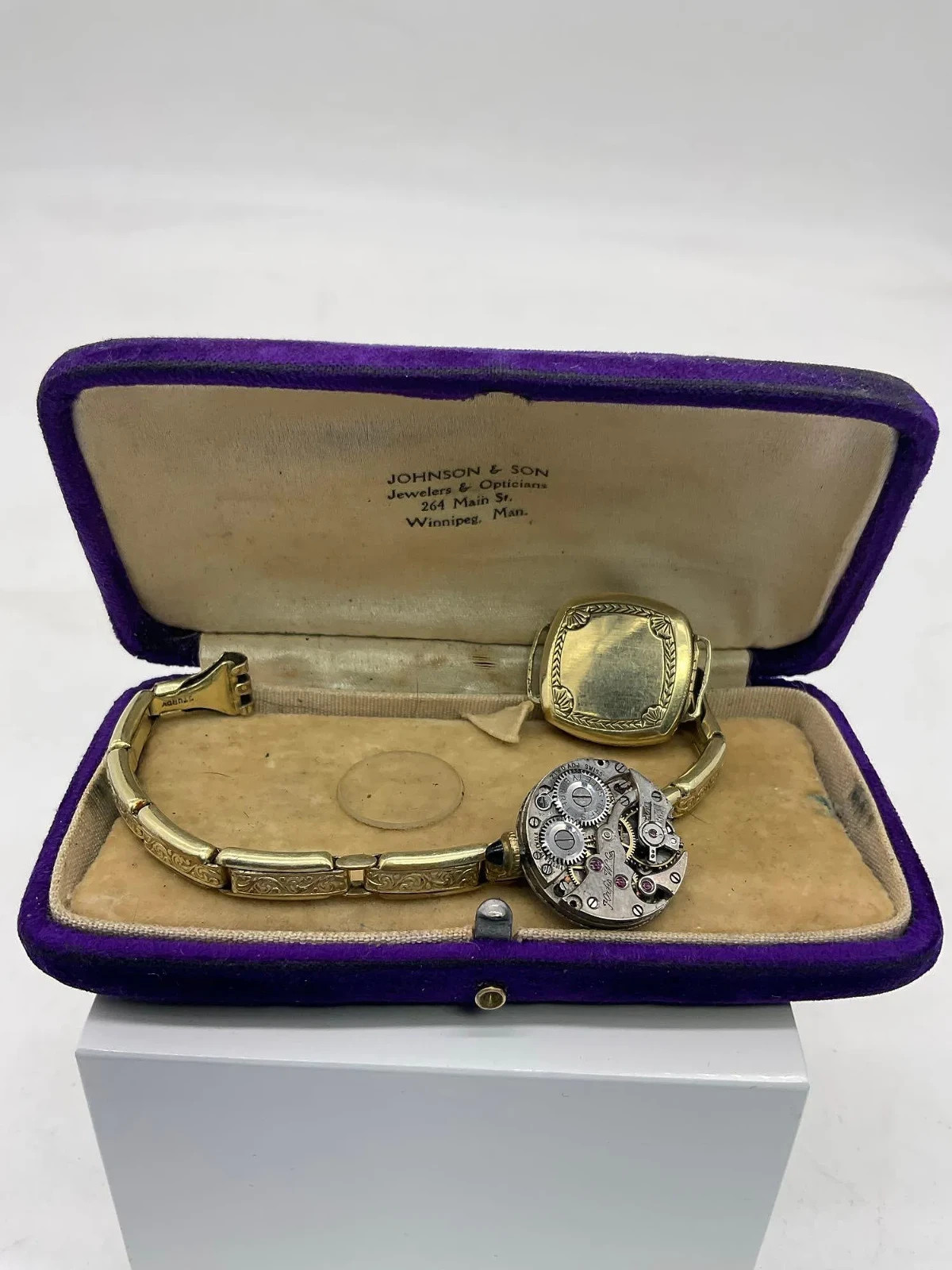 Antique Hafis Watch Co 15j women’s wristwatch 14k gold case with Sturdy band – n