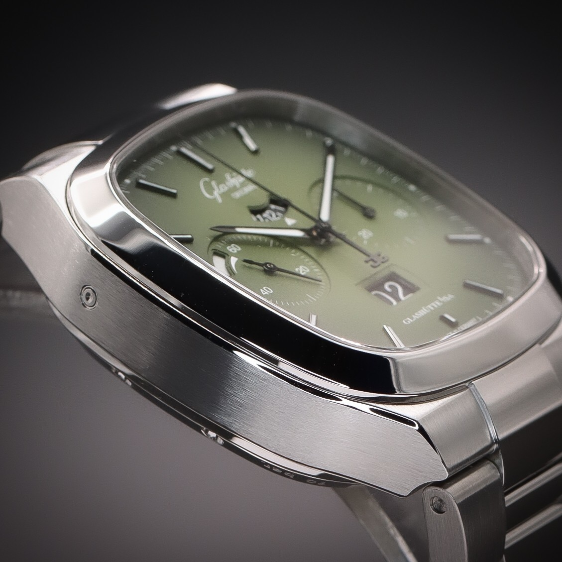 GLASHÜTTE ORIGINAL Seventies “Fab Green” | Ref. 1-37-02-09-02-70 | Full Set