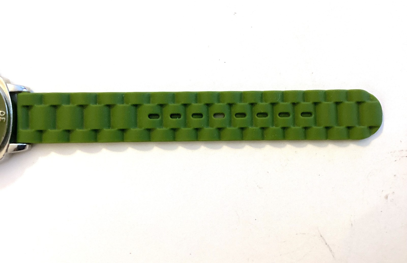 Geneva Womens Watch Silicone Rubber Band, Round Pea Green WORKS!