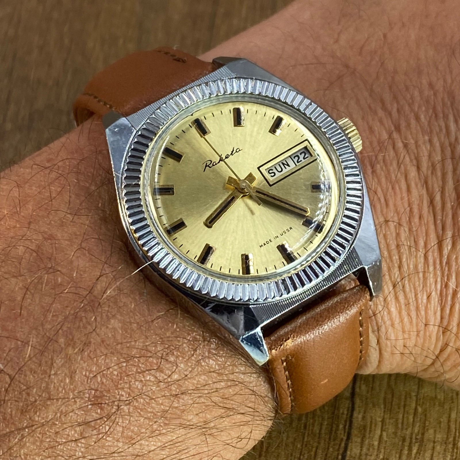 Raketa mechanical cal. 2628H vintage Soviet Era mens wristwatch USSR