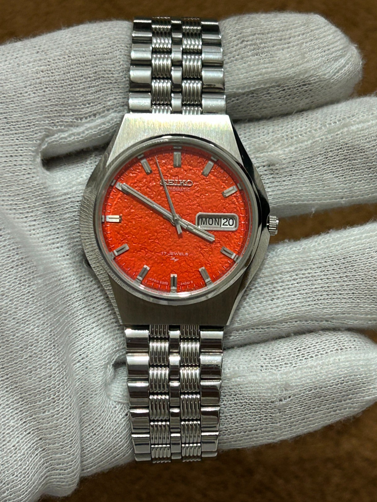 Vintage Seiko automatic 17 jewel orange texture dial day/date Japan watch-6309