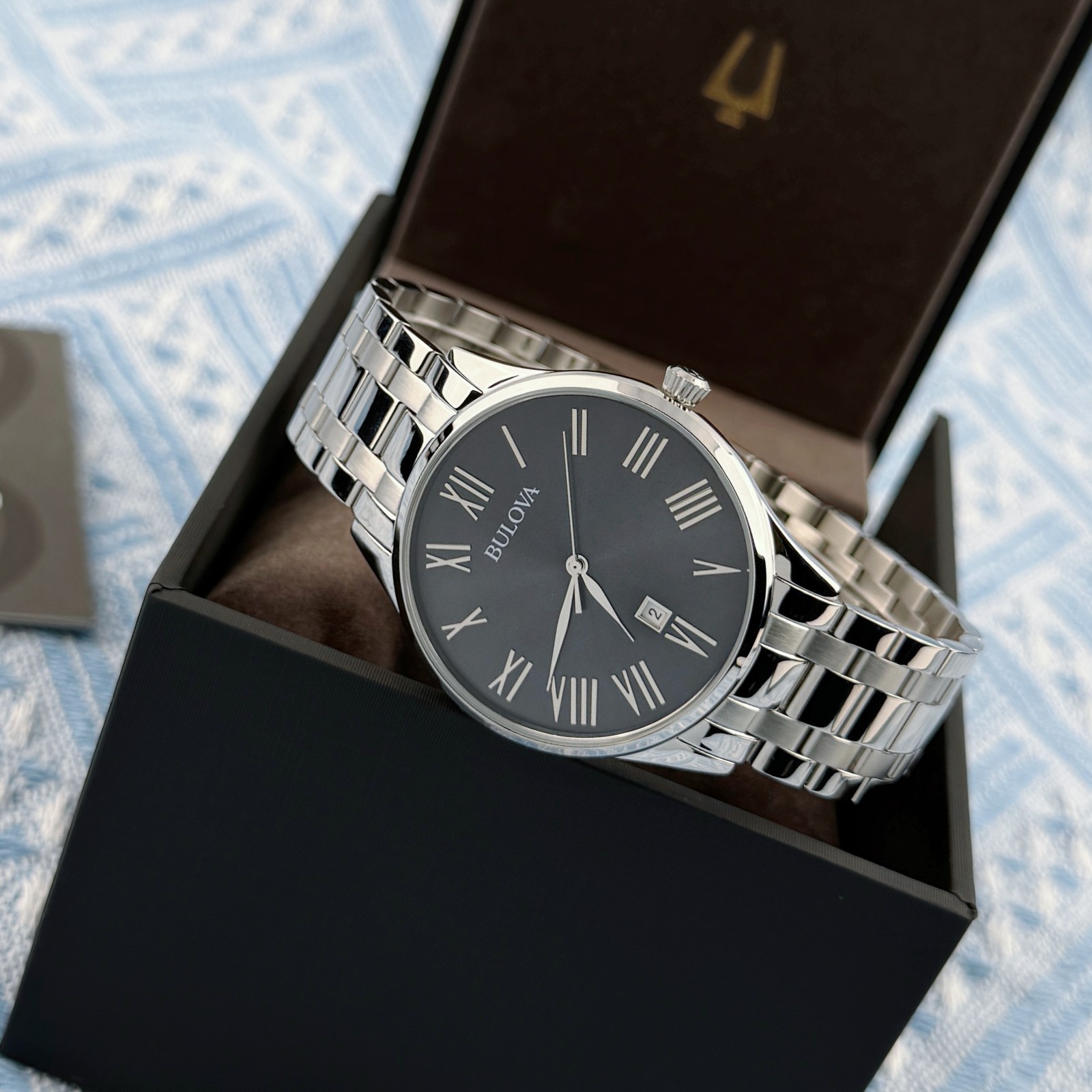 New Bulova Classic Quartz Stainless Steel Men’s Watch Grey Dial 40mm/96B261