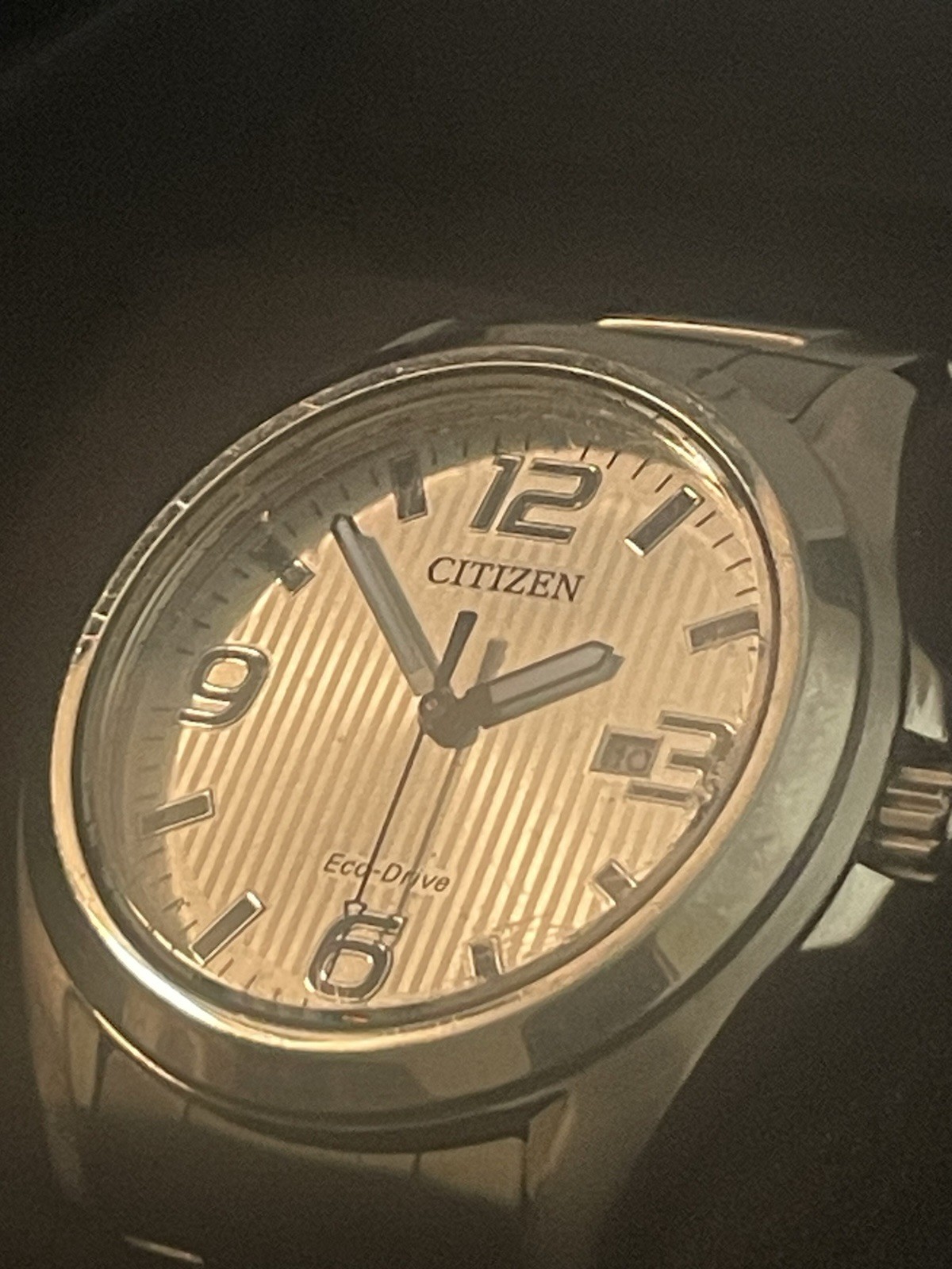 Citizen Eco-Drive J810-R005961 Men’s Silver Dial Date Watch Box Papers 43mm