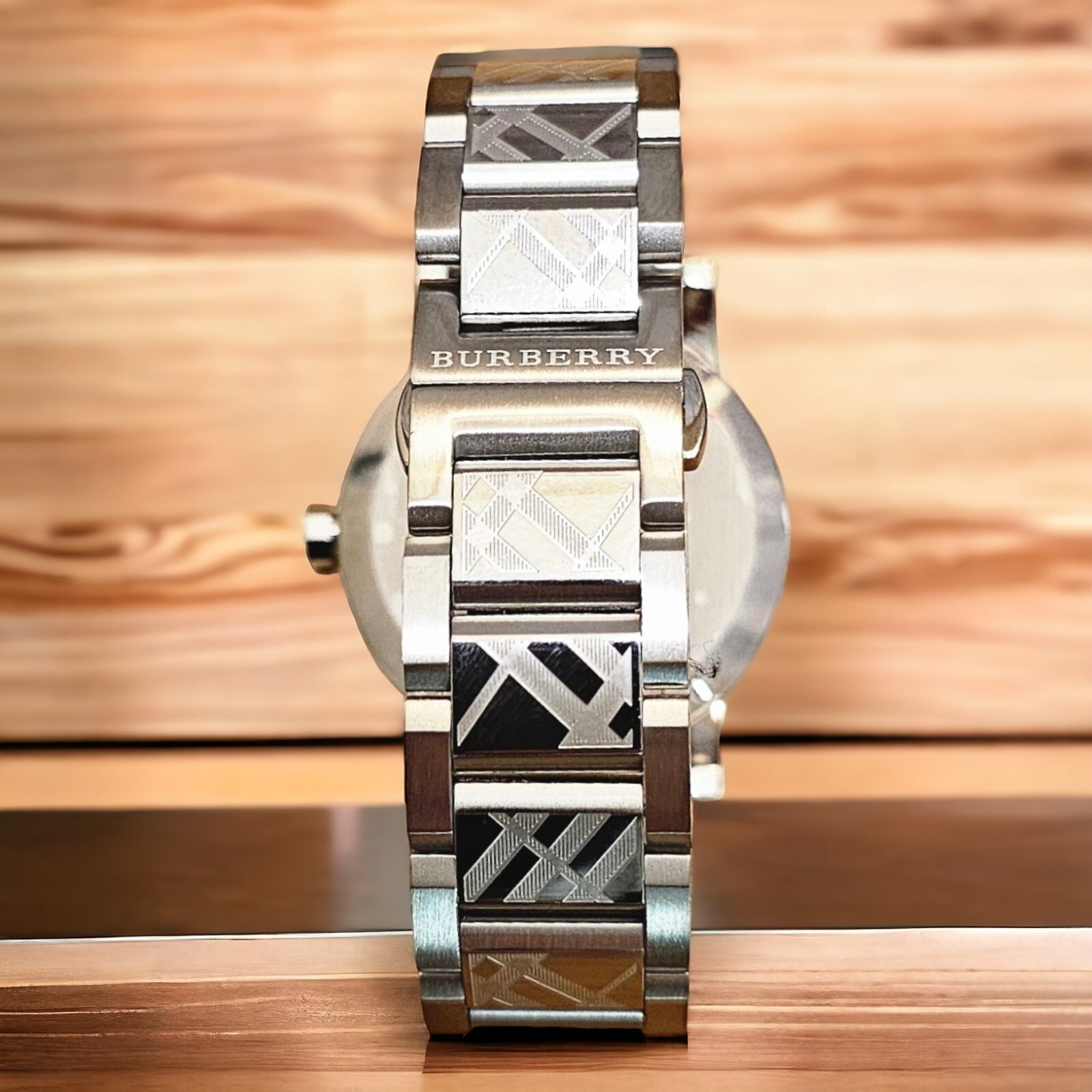 ⭐Burberry® BU 9037 Unisex 38mm Engraved Silver ⭐