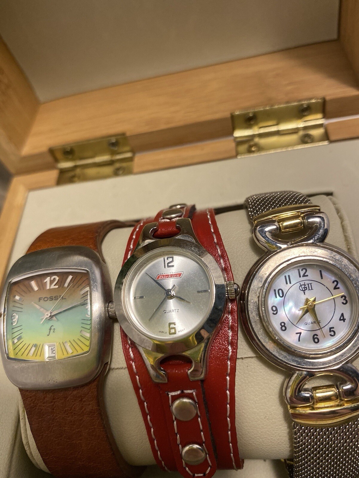 3 watch set, Fossil #es9583, Dickies red leather/silver, and GII watch #v3039set