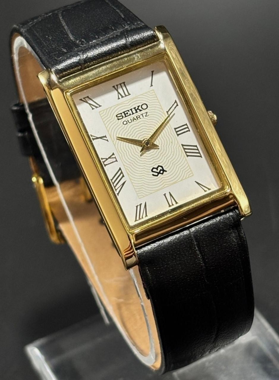 Vintage Seiko Slim Tank Quartz Men’s Wrist Watch With Free DDP Shipping