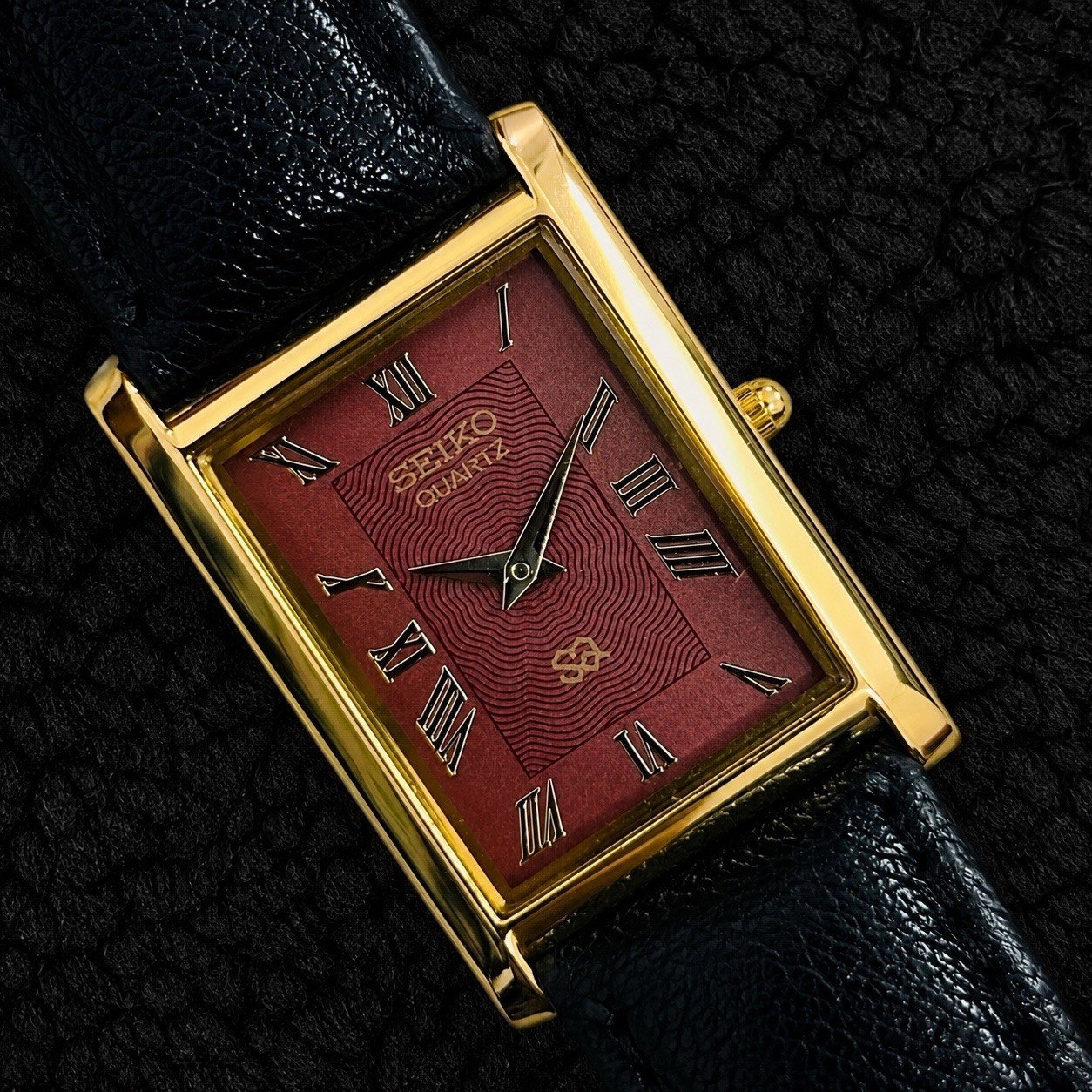 Vintage Seiko Slim Quartz Analog Burgundy Dial Men’s Wristwatch