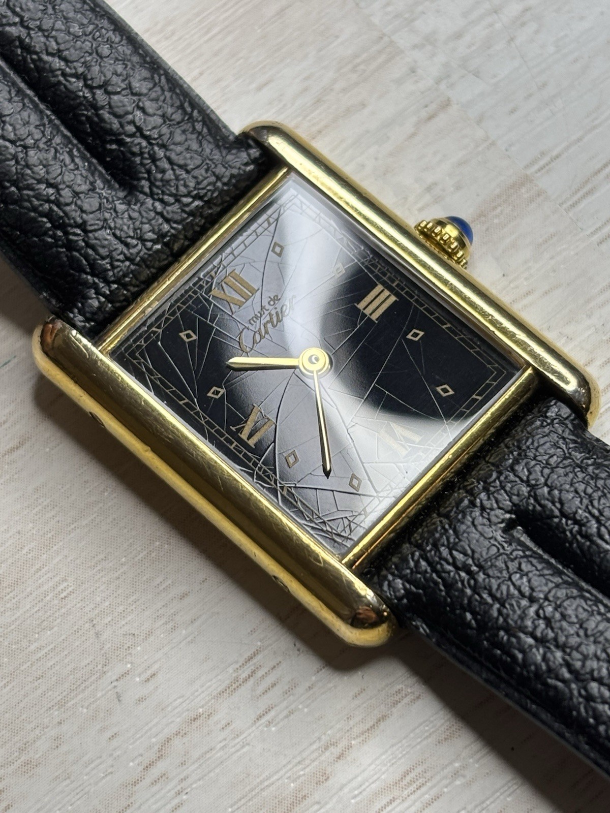 Vintage Must De Cartier Tank Quartz 23.5×30.5mm | Black/Gold Roman Dial Working!