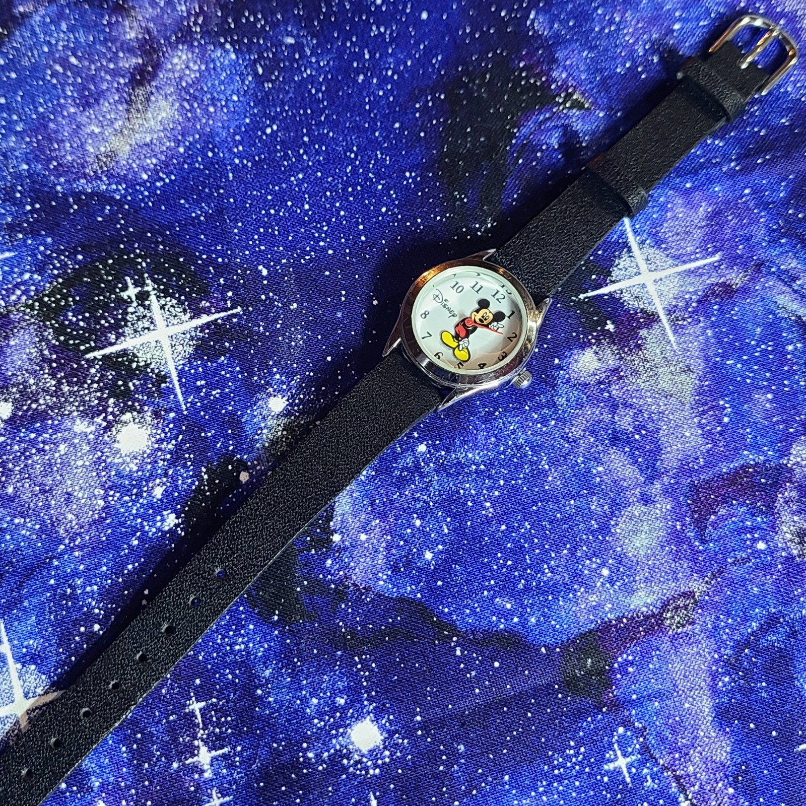 Vintage Disney by MZB Mickey Mouse Watch Moving Hands 90s Ready To Wear / Video