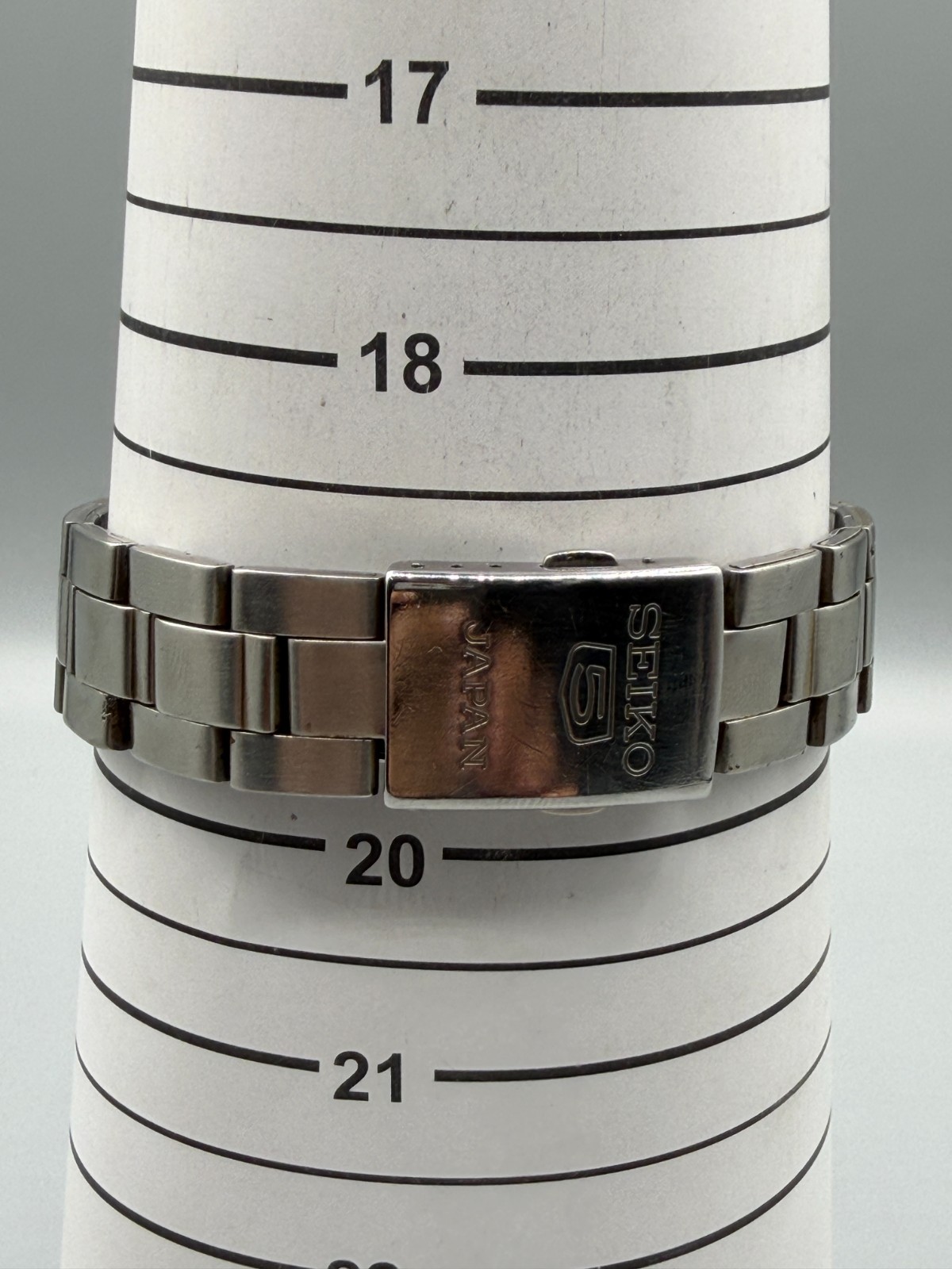 Vintage Seiko 5 Sports Automatic 7s36 Men’s Watch 42 mm Day Date Japan Made