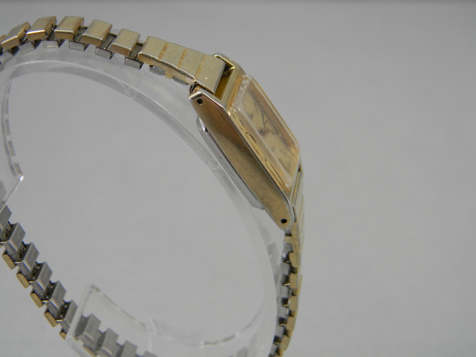 Vintage Lorus by Seiko Watch Women 16mm Gold Tone Stretch Band New Battery 5.5″