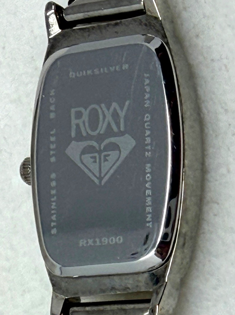 Women Wristwatch Roxy Quiksilver #RX1900 Silver Tone 5.5″ Bracelet Quartz 17mm