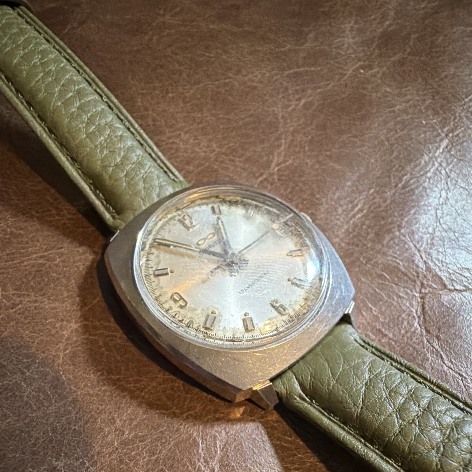 Caravelle Transistorized Quartz Vintage 35mm Date Silver Dial
