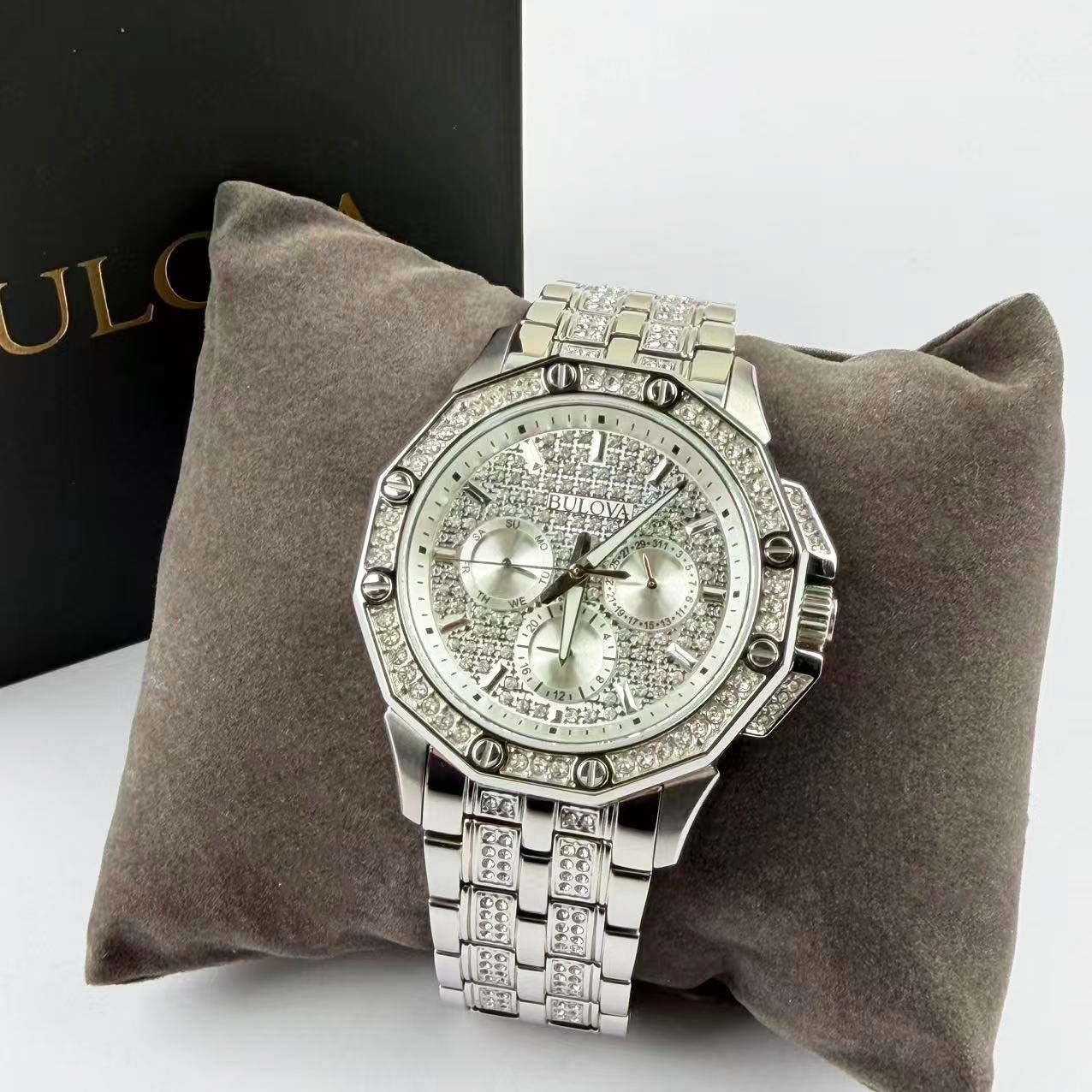 New w/box Bulova Octava Men’s Quartz Watch White Dial Stainless Steel 96C134