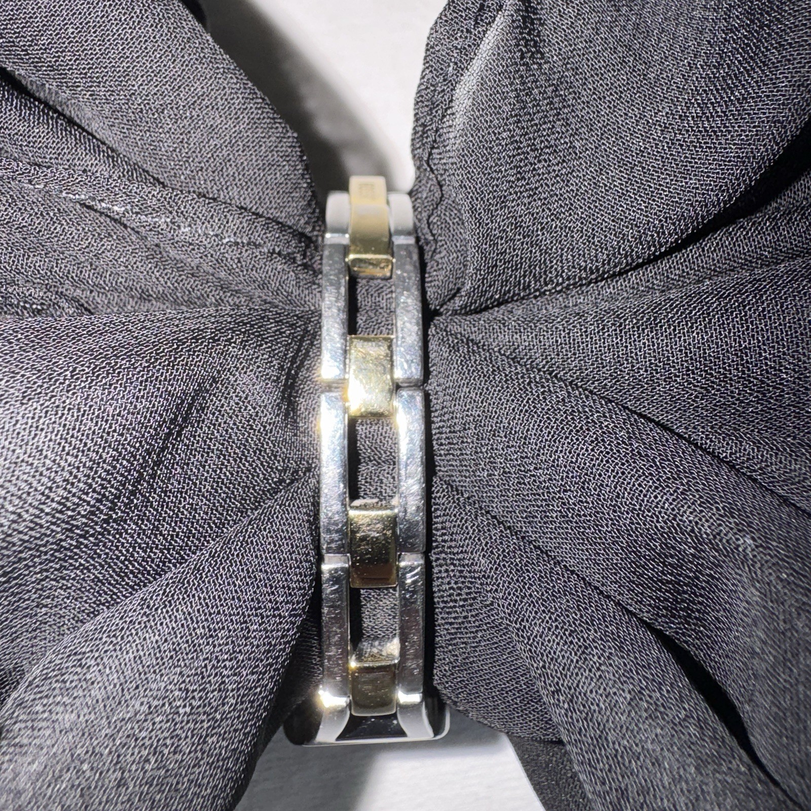 Fossil F2 Ladies Quartz Crystal Wristwatch ES9382 Gold/Silver Two Tone Band