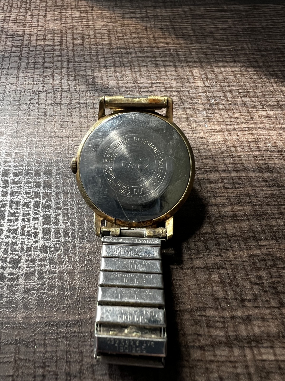 Timex 21 Jewels Men’s Manual Wind Watch 21J Water-Resistant Gold 34mm